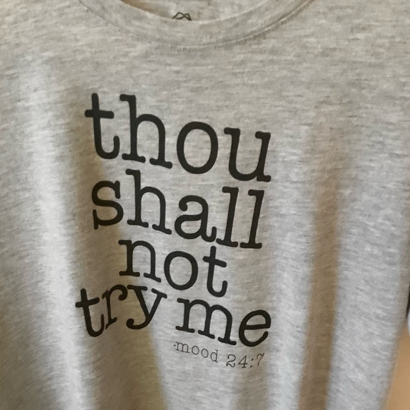 3 Spring & Summer T-Shirts. Size Large - Picture 3 of 12